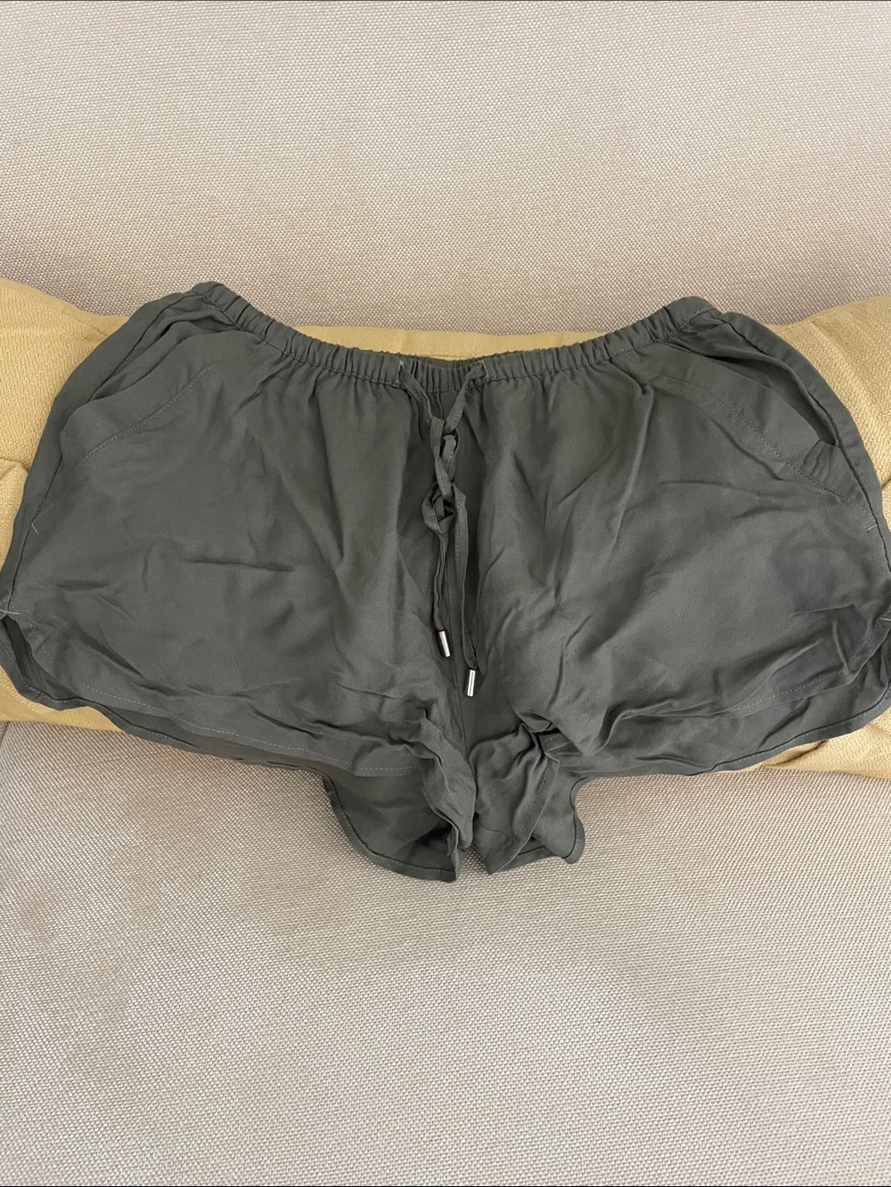 H&M Lightweight Olive Green Women's Drawstring Shorts Size 2